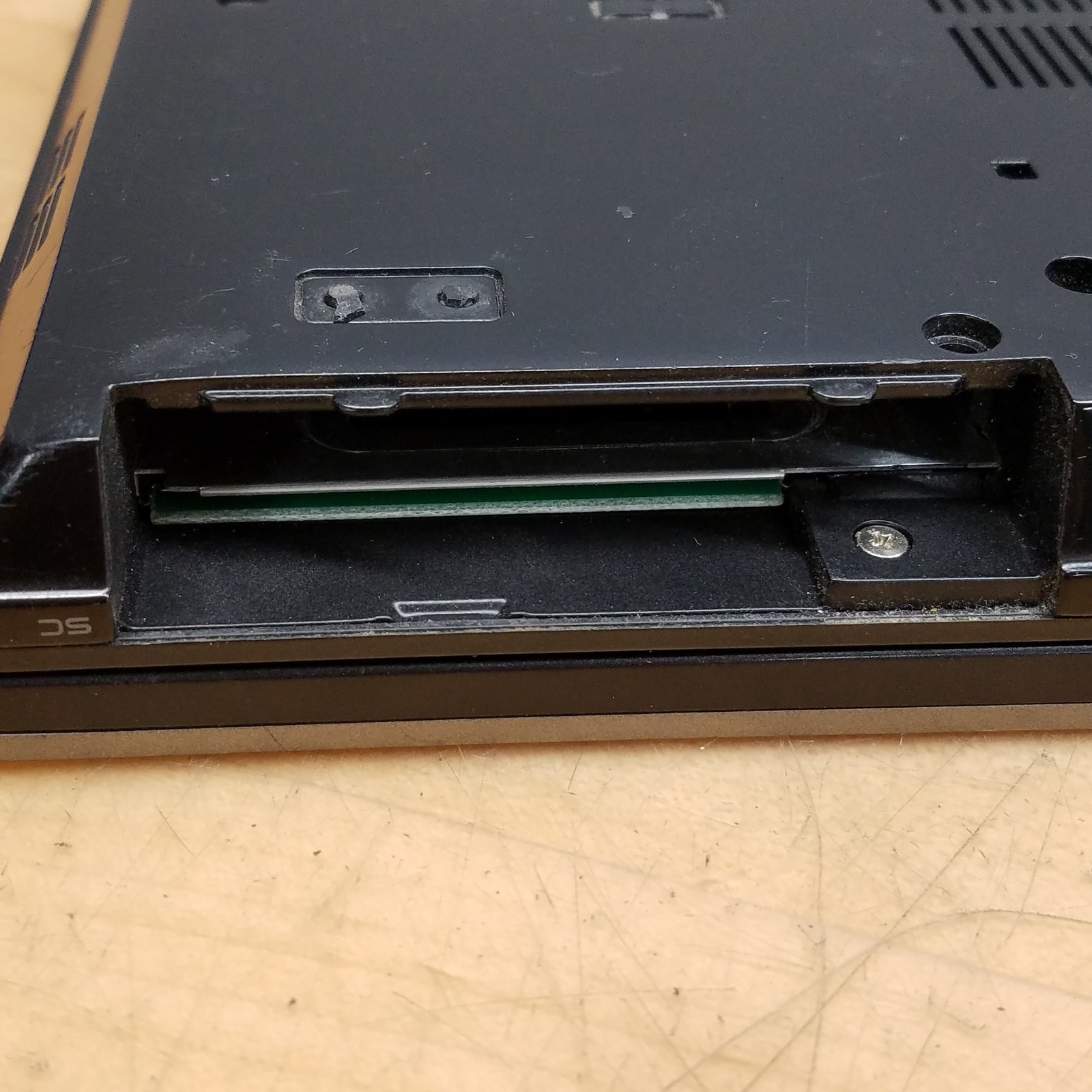 Dell Latitude E4310 Laptop I-5 M540@2.53Ghz 4Gig DDR3 13.3″ LCD P05G001