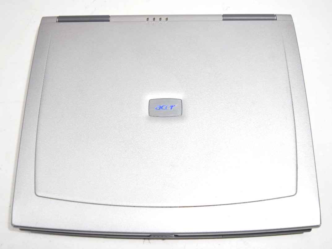 Acer TravelMate 230 Laptop 2003 2.0GHz 1GB RAM/60GB HDD/DVD/Floppy/XP SP3