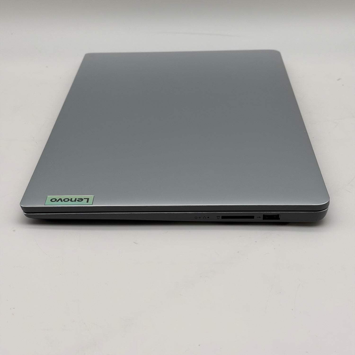 Lenovo IdeaPad 1 15AMN7 15.6″ AMD Athlon silver 7120u 2.4GHz 4GB RAM 128GB SSD