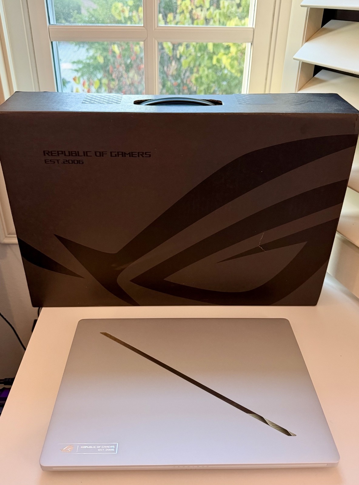 ASUS ROG Zephyrus G14 14″ OLED 3K 120Hz Gaming Laptop AMD Ryzen 9 270 RTX 5060