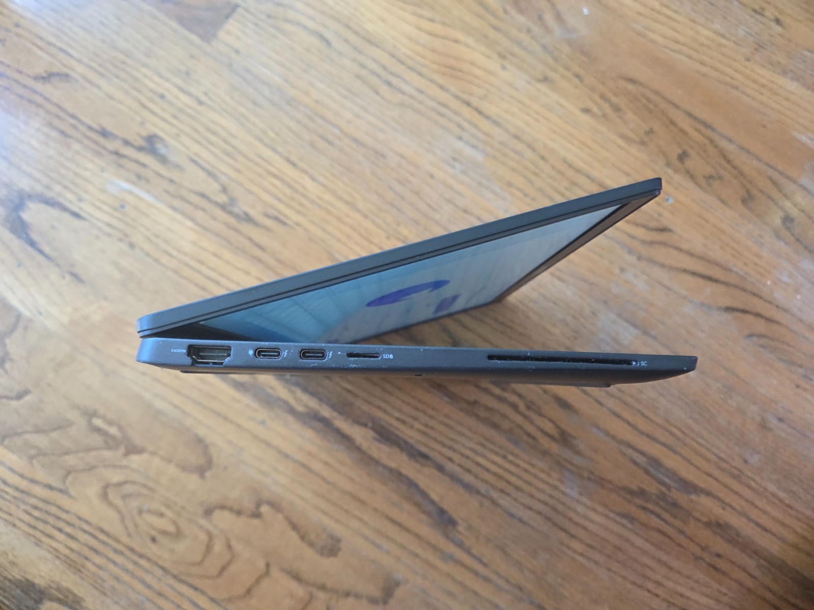 Dell 7410 (16gb RAM, 256gb HDD, i5 10310U CPU)
