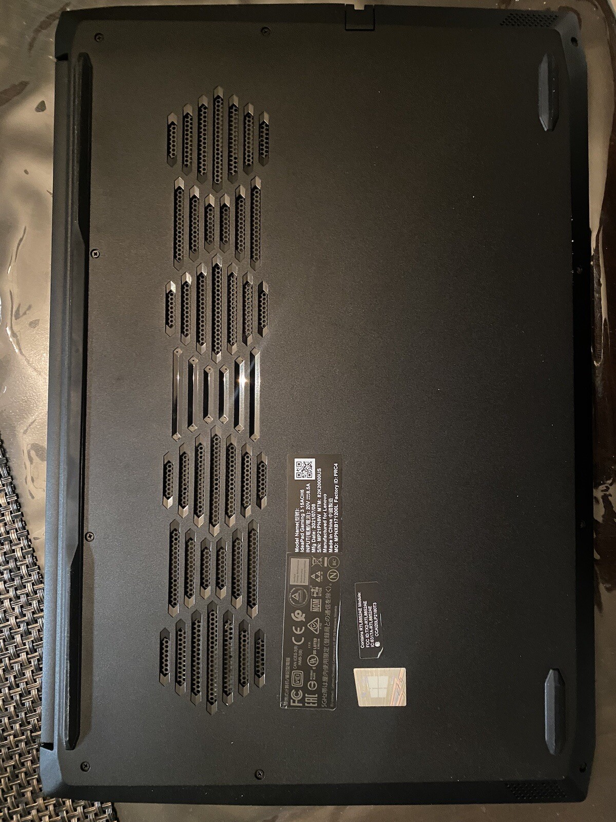 Lenovo IdeaPad Gaming 3 15.6 120Hz AMD Ryzen 5-5600H 16GB RAM 512GB SSD RTX 3060