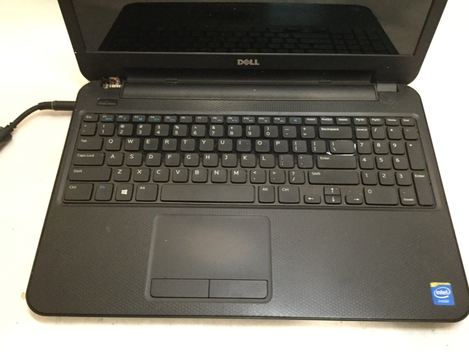 Dell Inspiron 3520 / Intel Core i3 POWERS ON / (NO BOOT/MISSING PARTS!) -MR