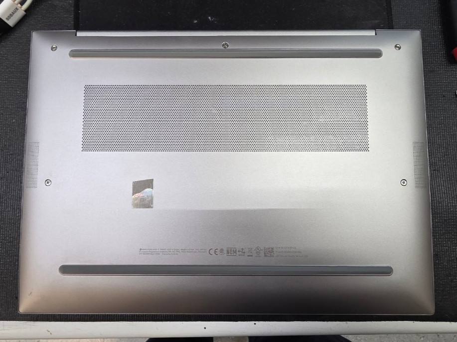 HP ZBook Firefly 14″ G9 Laptop i7-1270P 1TBGB SSD 32GB RAM Win 11 Pro