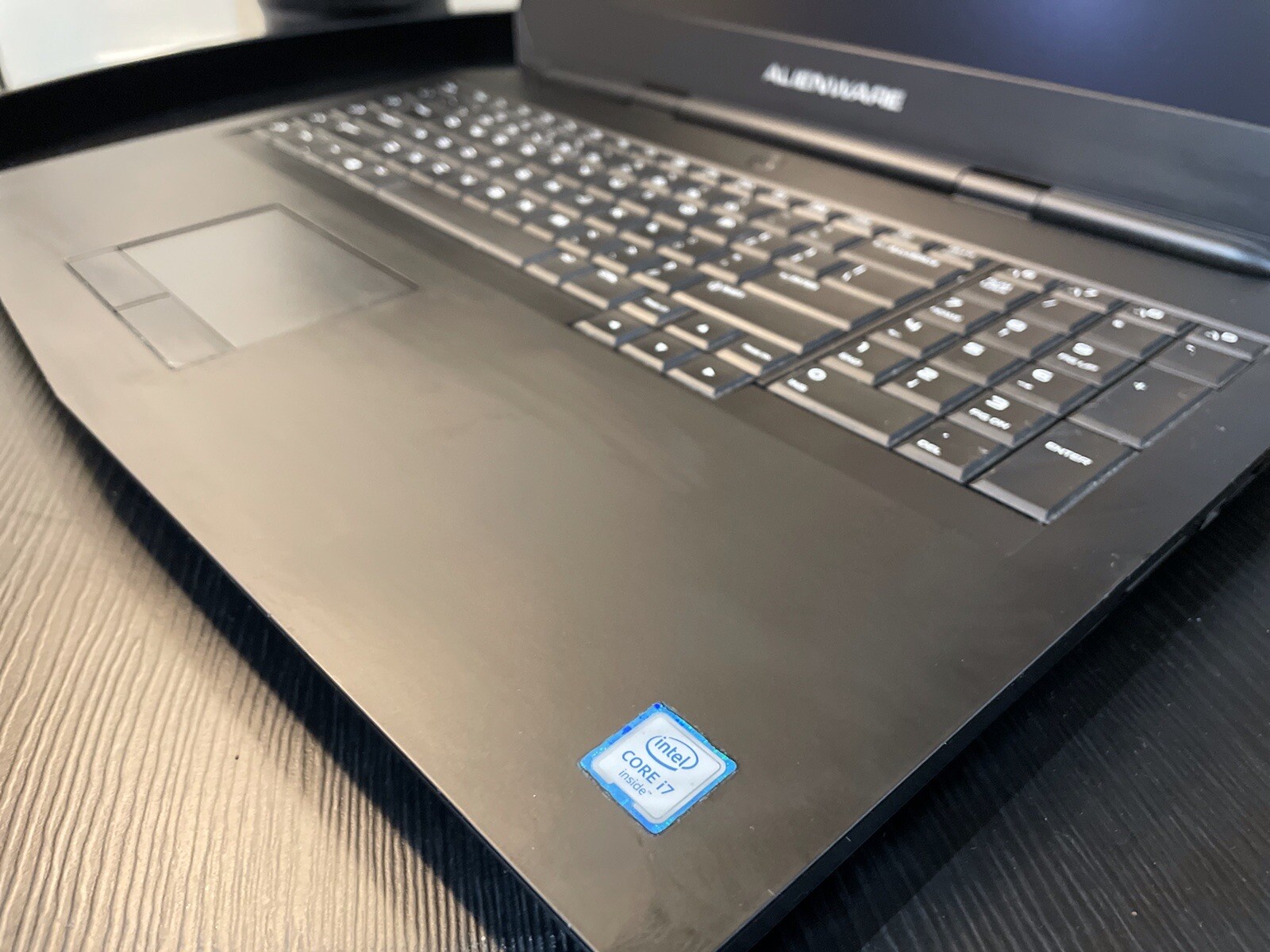Gaming Laptop Alienware R3 6th Gen Intel Core i7 NVIDIA GeForce GTX 970