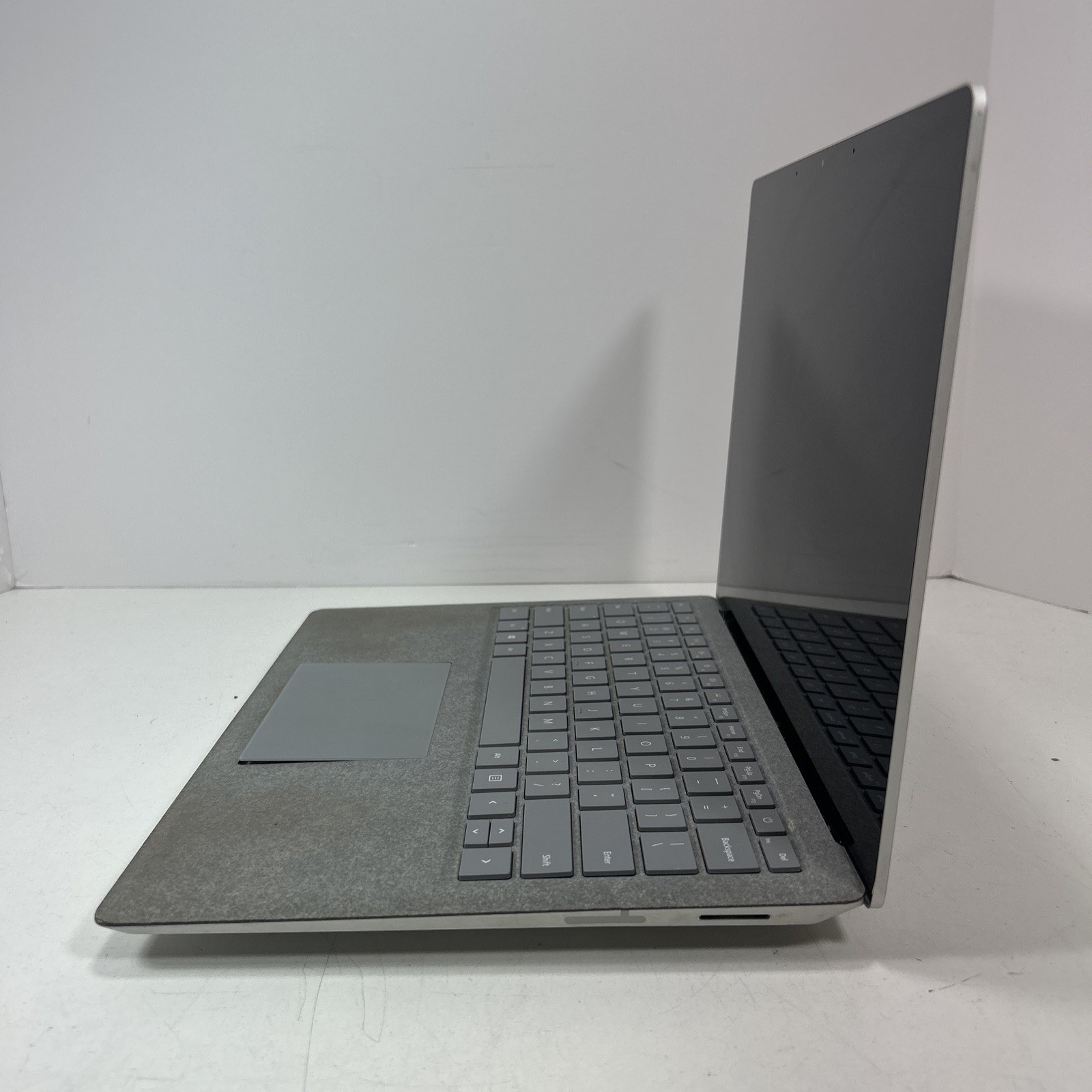 Microsoft Surface Laptop 1769 13.3” Touch i7-7660U 8GB RAM 500GB SSD W11P *Read