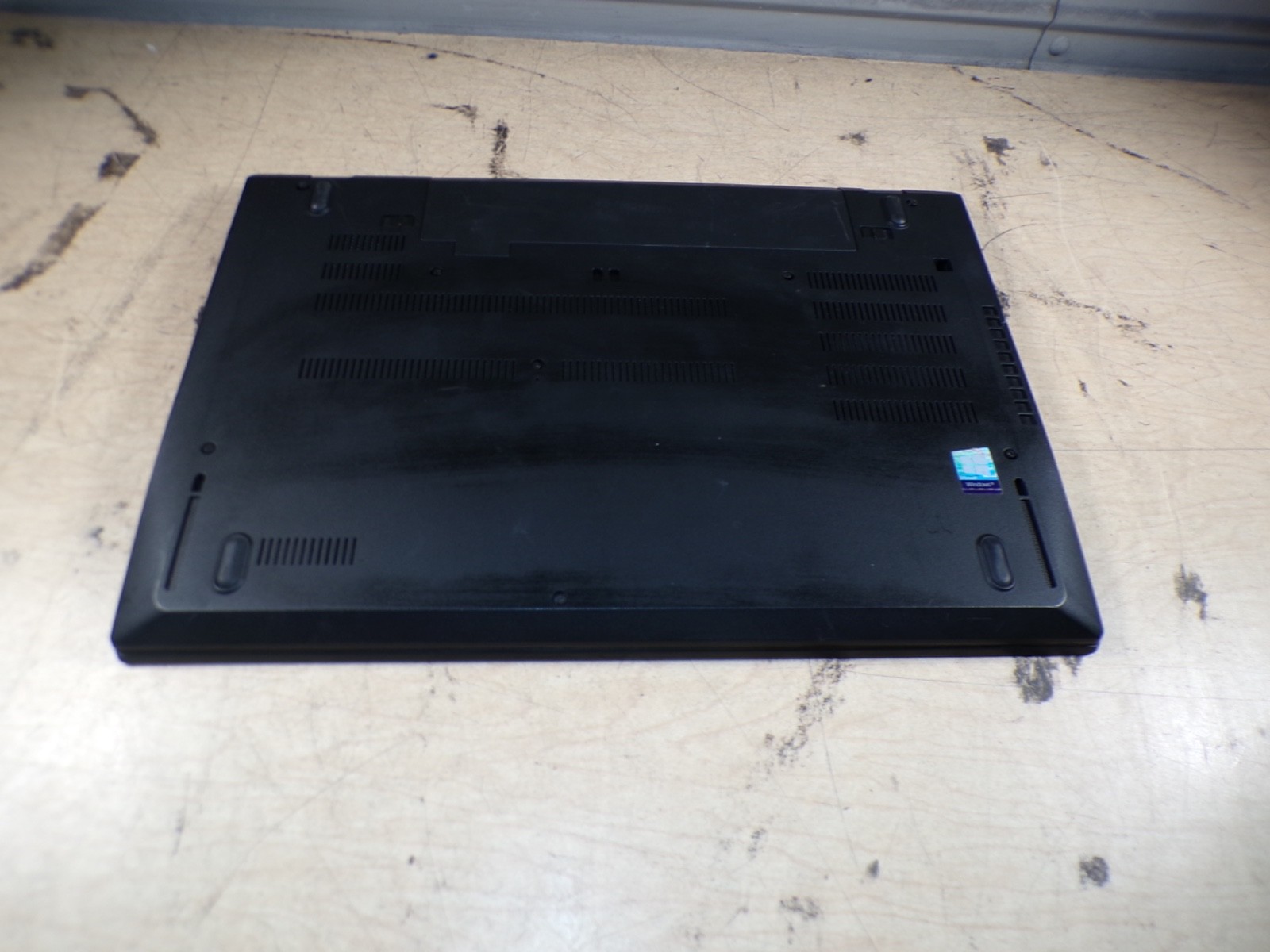 THINKPAD LENOVO T590 INTEL CORE I7-8565U 1.80GHZ 16GB RAM **NO HD/ NO CADDIE