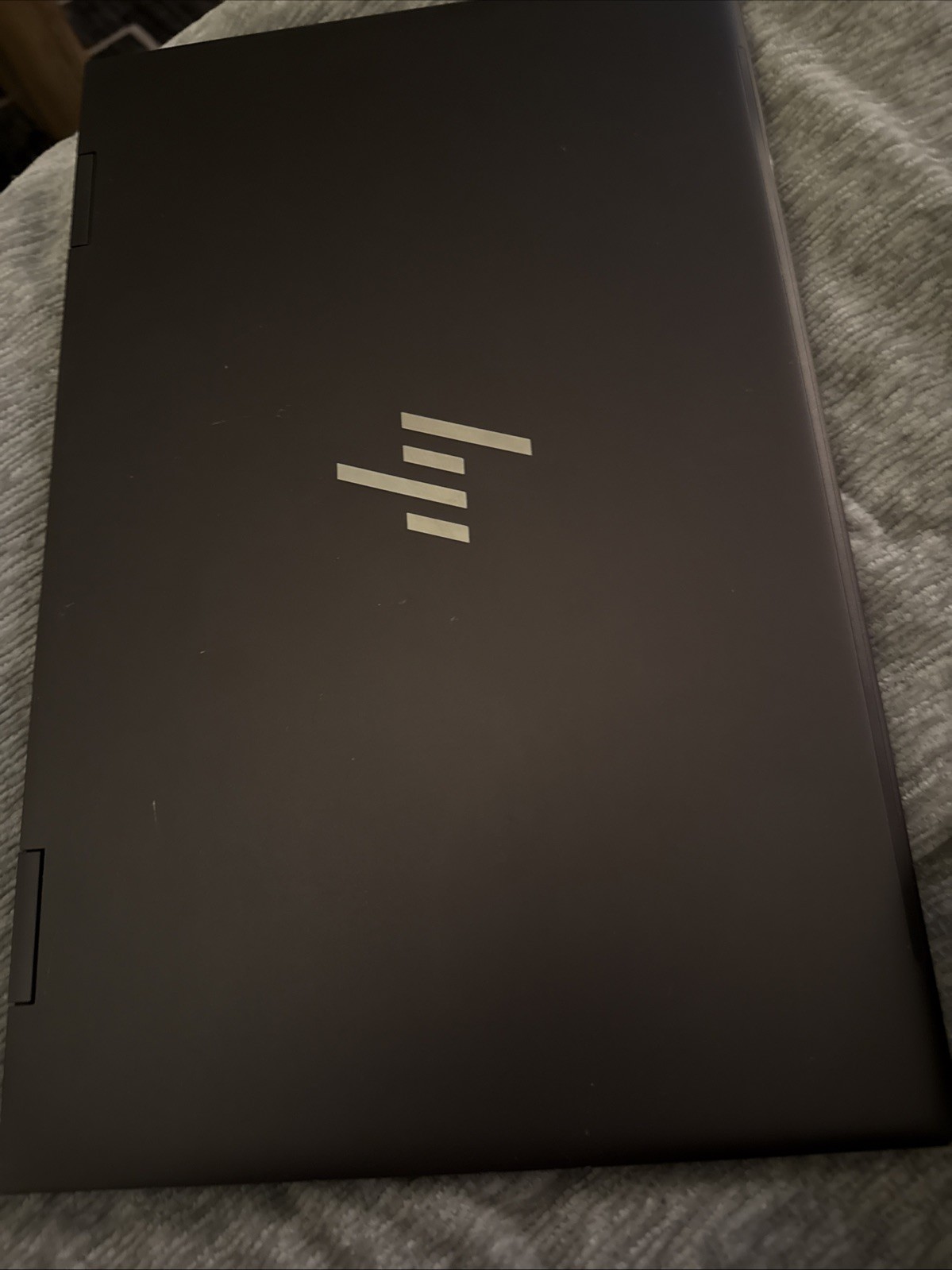 HP ENVY x360 15.6″ (256GB SSD, AMD Ryzen 5, 4.30 GHz, 8GB) Laptop – Black
