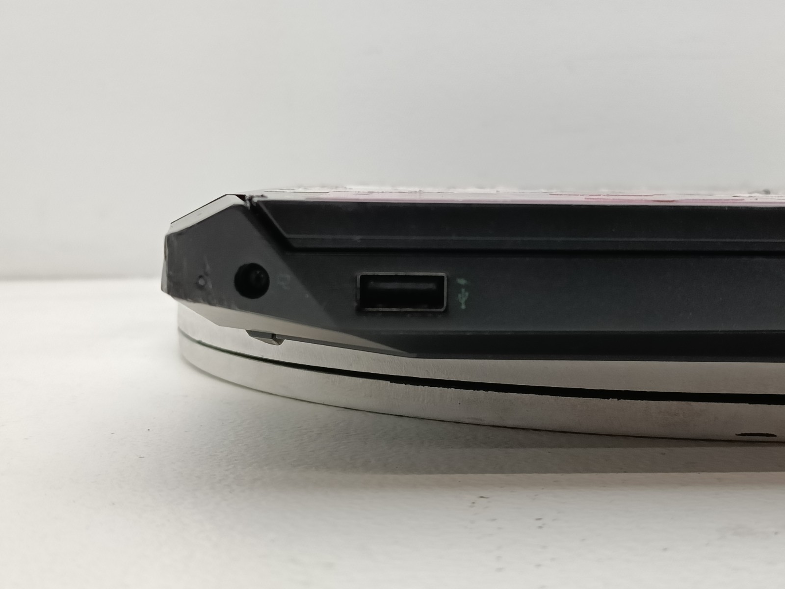 Broken 2016 HP PAVILION 15-EC1073DX 15.6″ AMD Ryzen 5 4500 No RAM/SSD #91