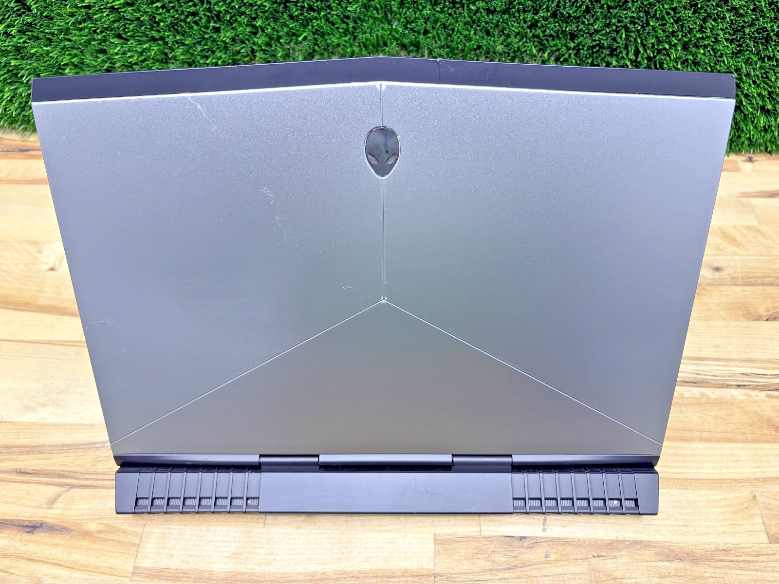 Dell Alienware 15 R3 Intel i7-7th Gen 2.80GHz 32GB RAM 512GB SSD Nvda GTX 1060*