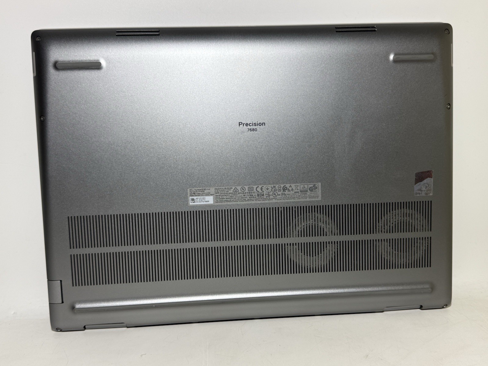 Dell Precision 7680 16″ i7-13850HX 64GB Ram 1TB SSD RTX 2000 Ada