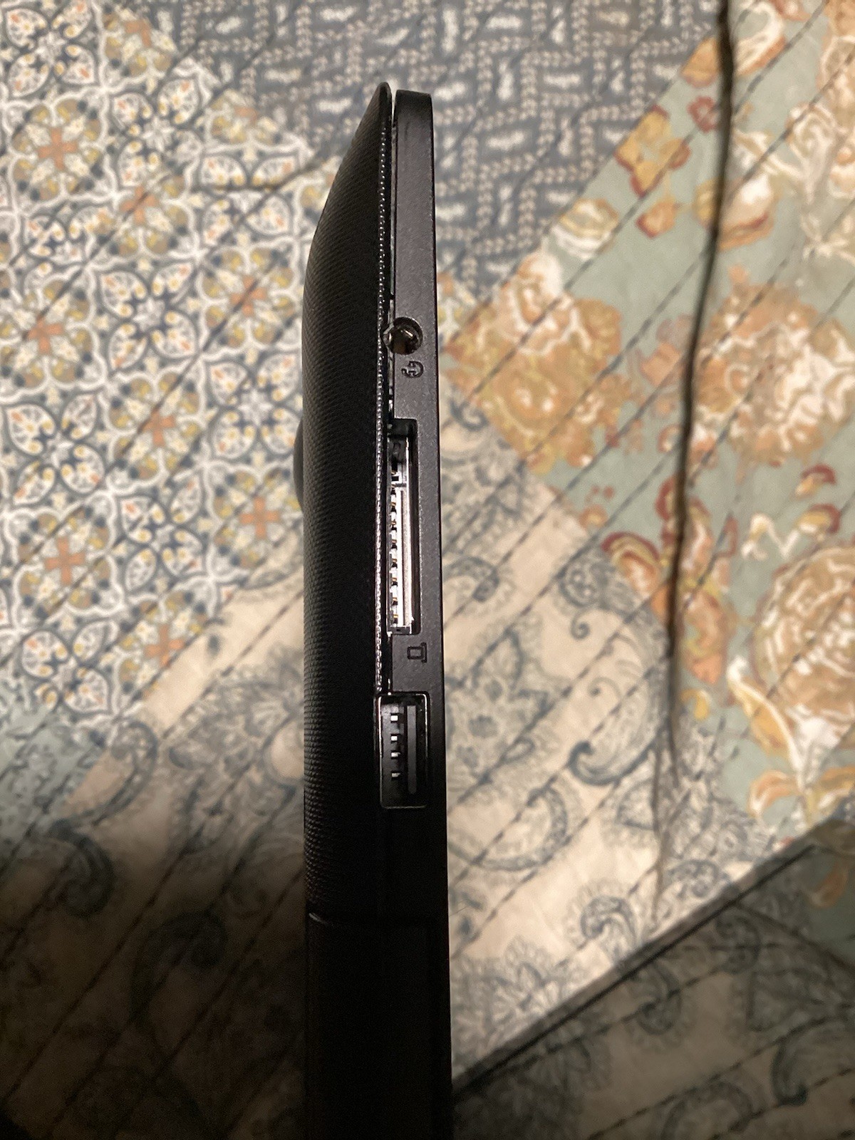 Lenovo G51-35 15.6″ AMD A8-7410 2.20GHz 8GB 1TB HDD Win 11 Black