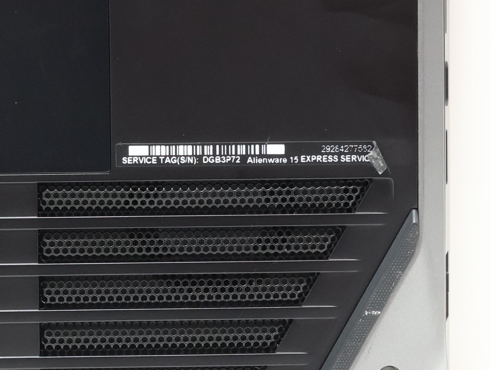 Dell Alienware 15 R2 Core i5-6300HQ 2.3GHz 8GB 128GB 1TB GTX 965M 15.4″