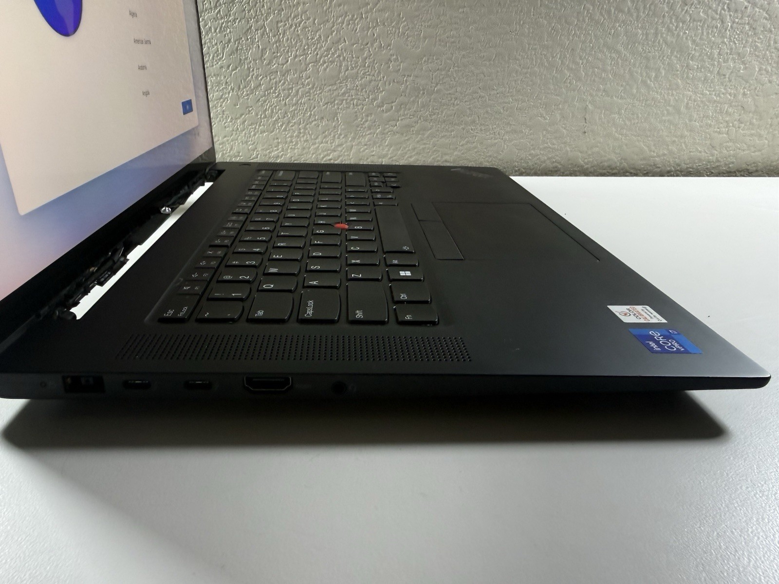 LENOVO THINKPAD P1 Gen 4 TOUCH 4k I7-11850H 512GB 16GB RAM NVIDIA T1200 WIN 11