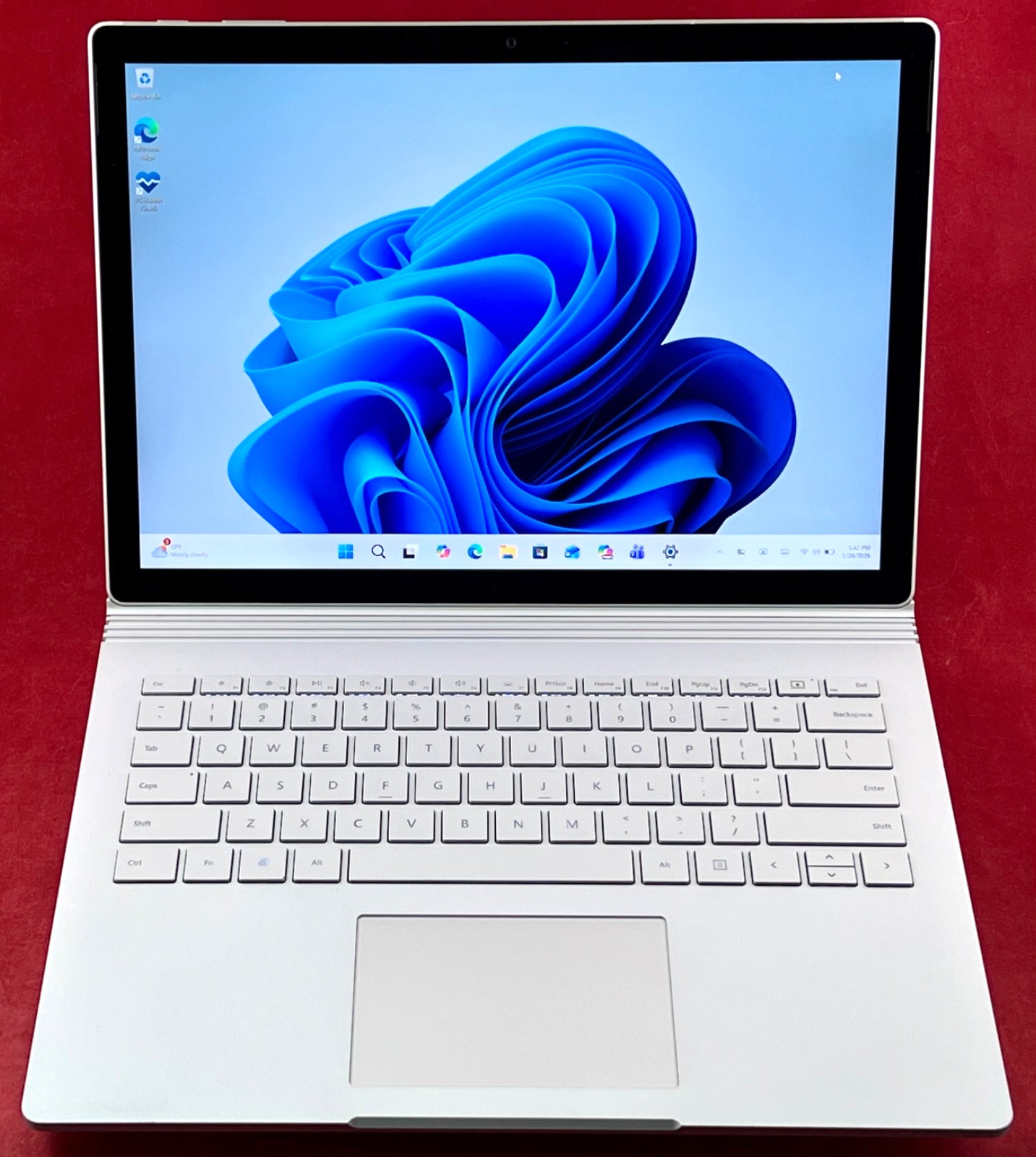 13.5″ MICROSOFT SURFACE BOOK 2 – 3K DISPLAY 256GB INTEL i5-8350U WIN11 PRO + PEN