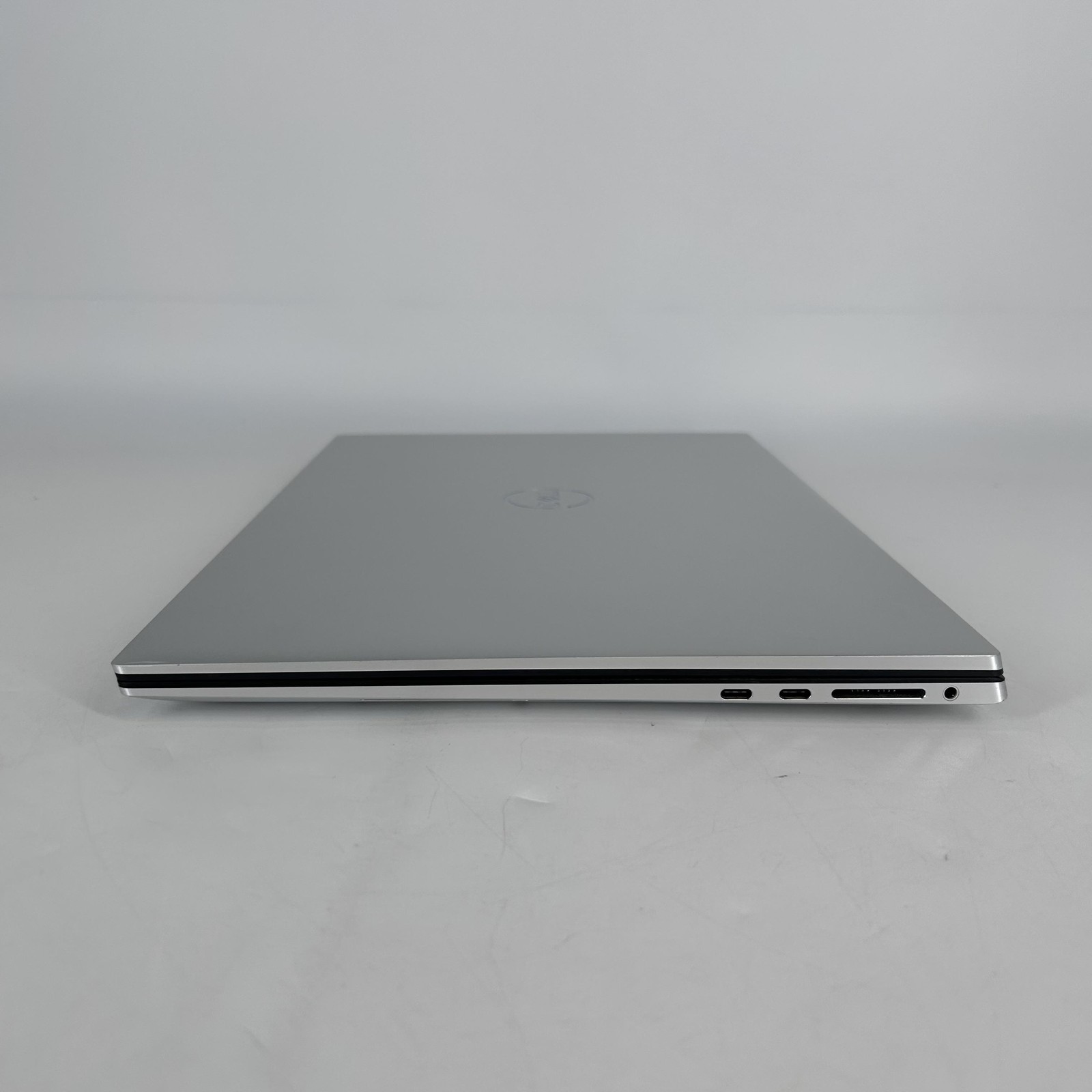 Dell XPS 17 9700 Silver FHD+ i5-10300H 2.50GHz 16GB RAM 1TB SSD Good