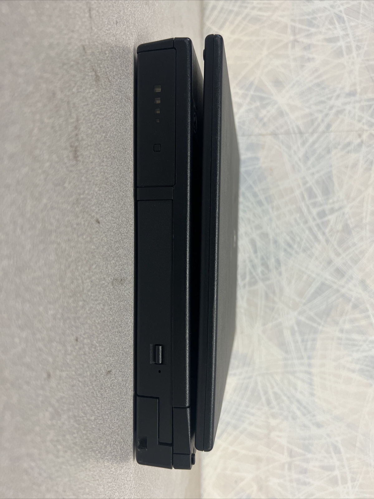 Dell Inspiron 3000 Laptop – Pentium – 256MB RAM – NO HDD – BAD BATT – READ