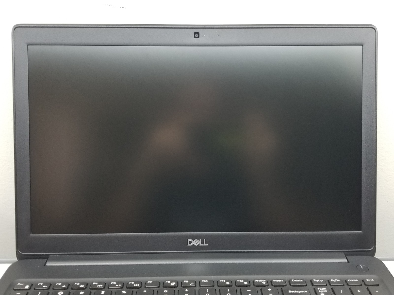 Dell Latitude 3500 15.6″ FHD i5-8265U 1.6GHz 8GB RAM 256GB NVMe Win 11 Pro WiFi