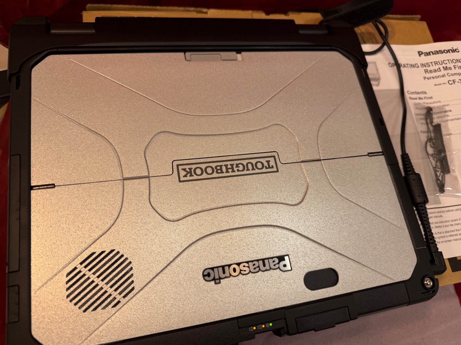 New Panasonic Toughbook CF-33 MK4 i7-1370P 32GB/1TB/Serial/Premium Keyboard/0 Hr