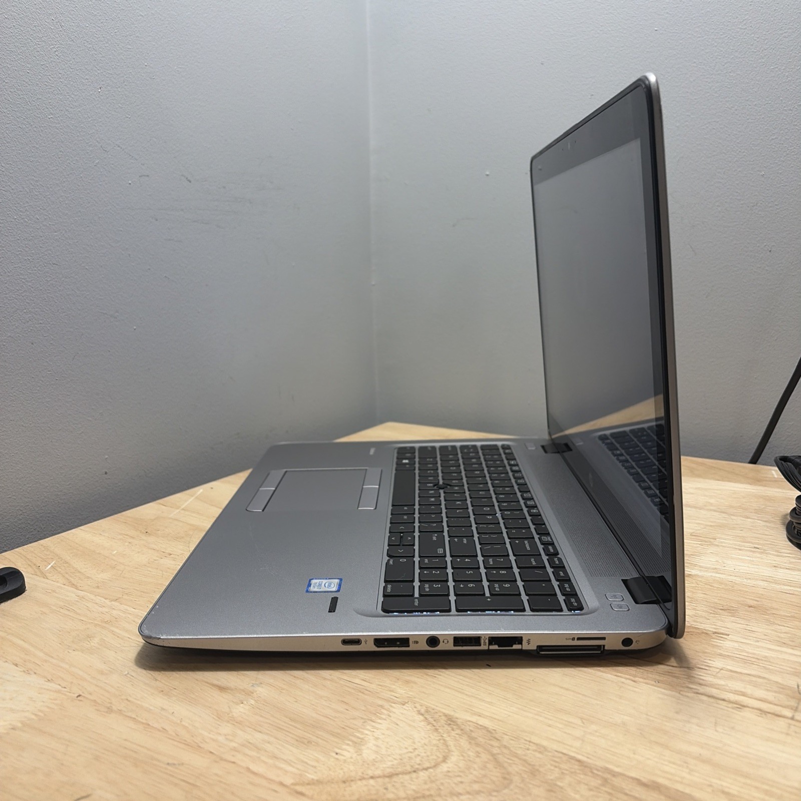 HP Elitebook 850 G4 Core i7-7500U 2.7GHZ 8GB, 256GB SSD, WCam, Touch, W11 Cord