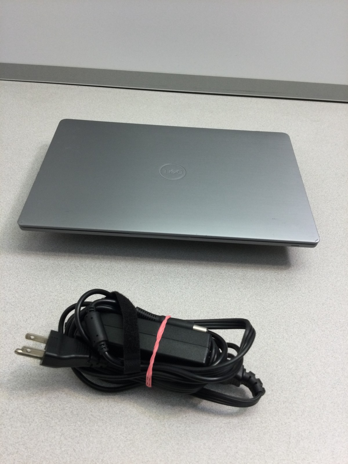 Dell Latitude 13 5300 13.3″(256GB SSD, Core i7-8665U, 1.90GHz, 16GB…