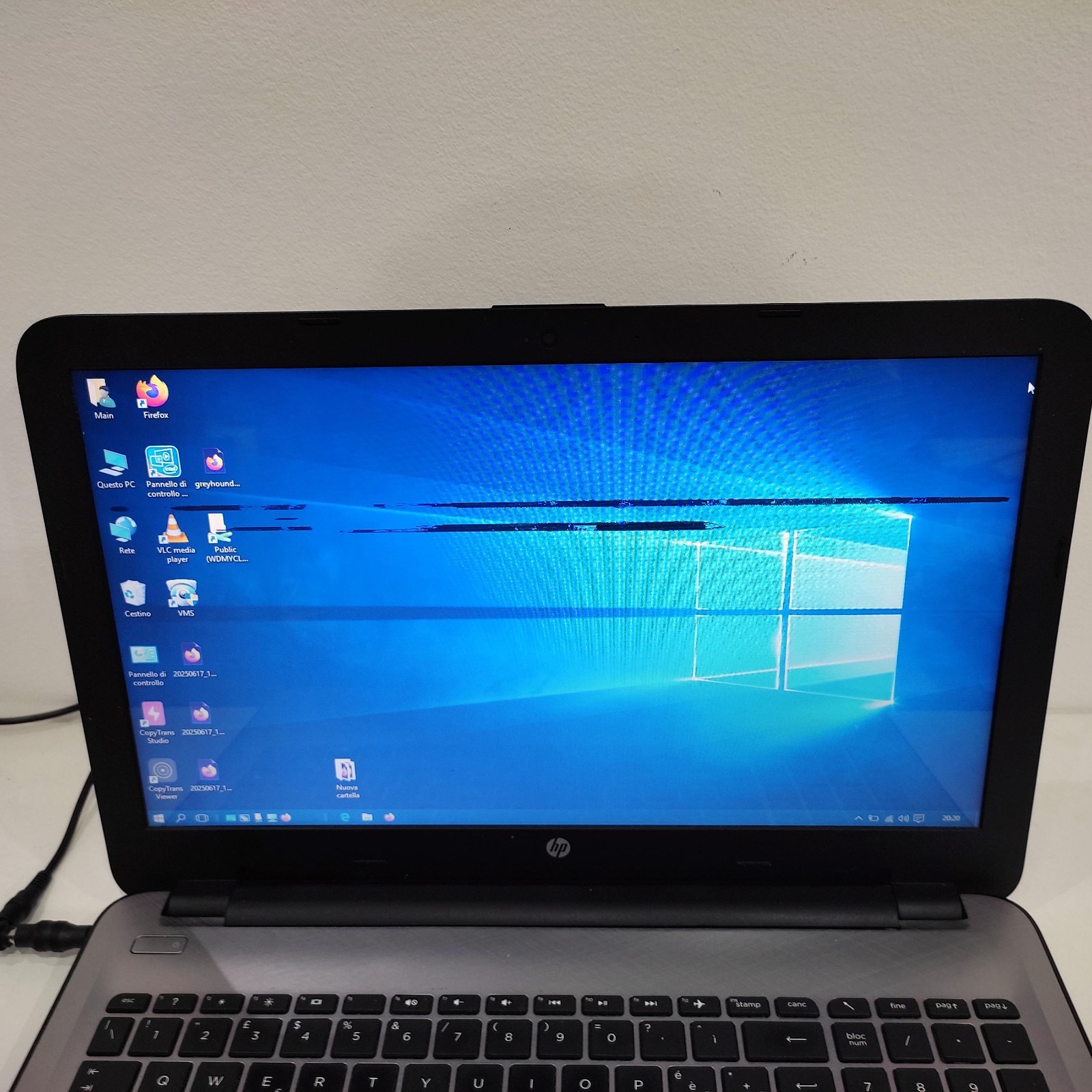 HP TPN-C125 15.6″ LCD Flawed Notebook PC Working HDMI Win10 22501