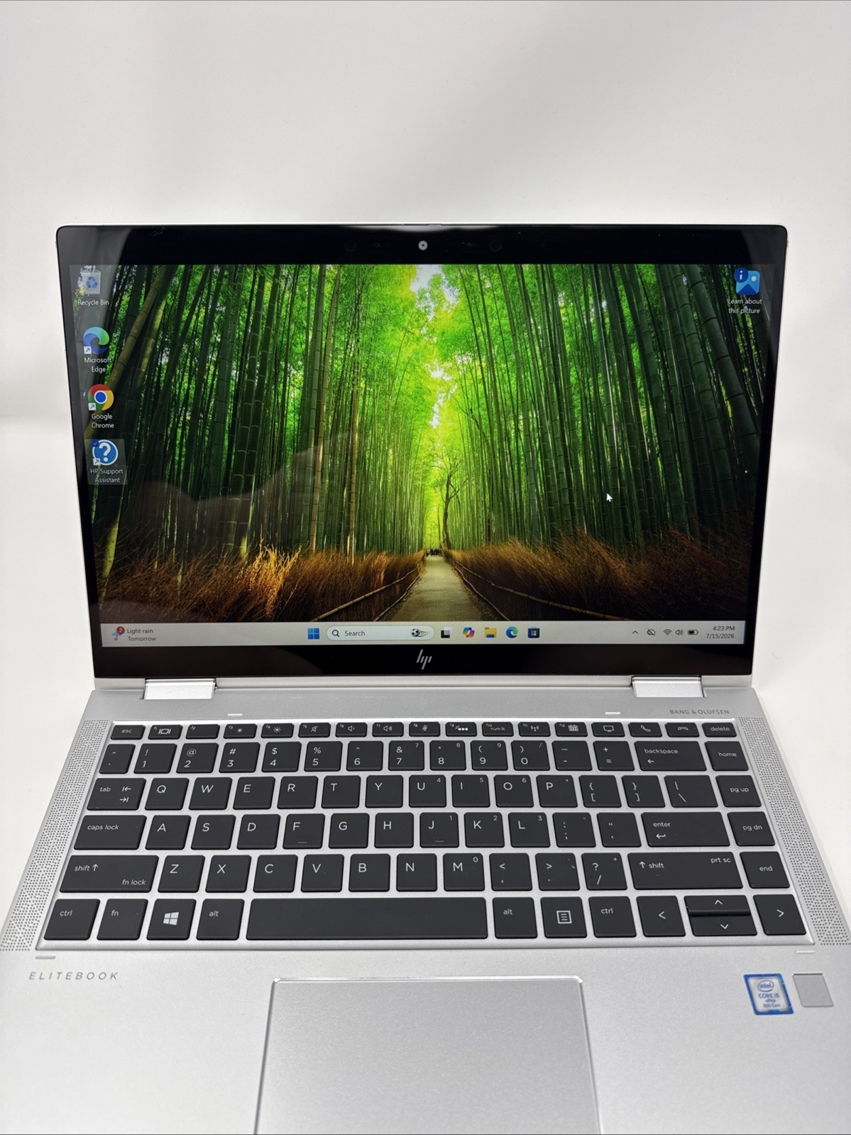 HP EliteBook x360 1040 G6 (Intel Core i5 8th Gen @ 1.60GHz, 8GB RAM, 256GB SSD)