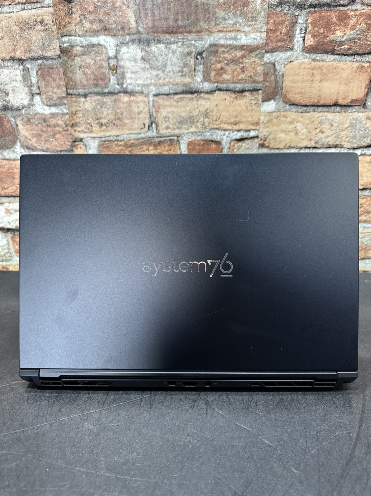 System 76 Oryx Pro Tested LCD Screen w/ Chassis & Battery – No Motherboard