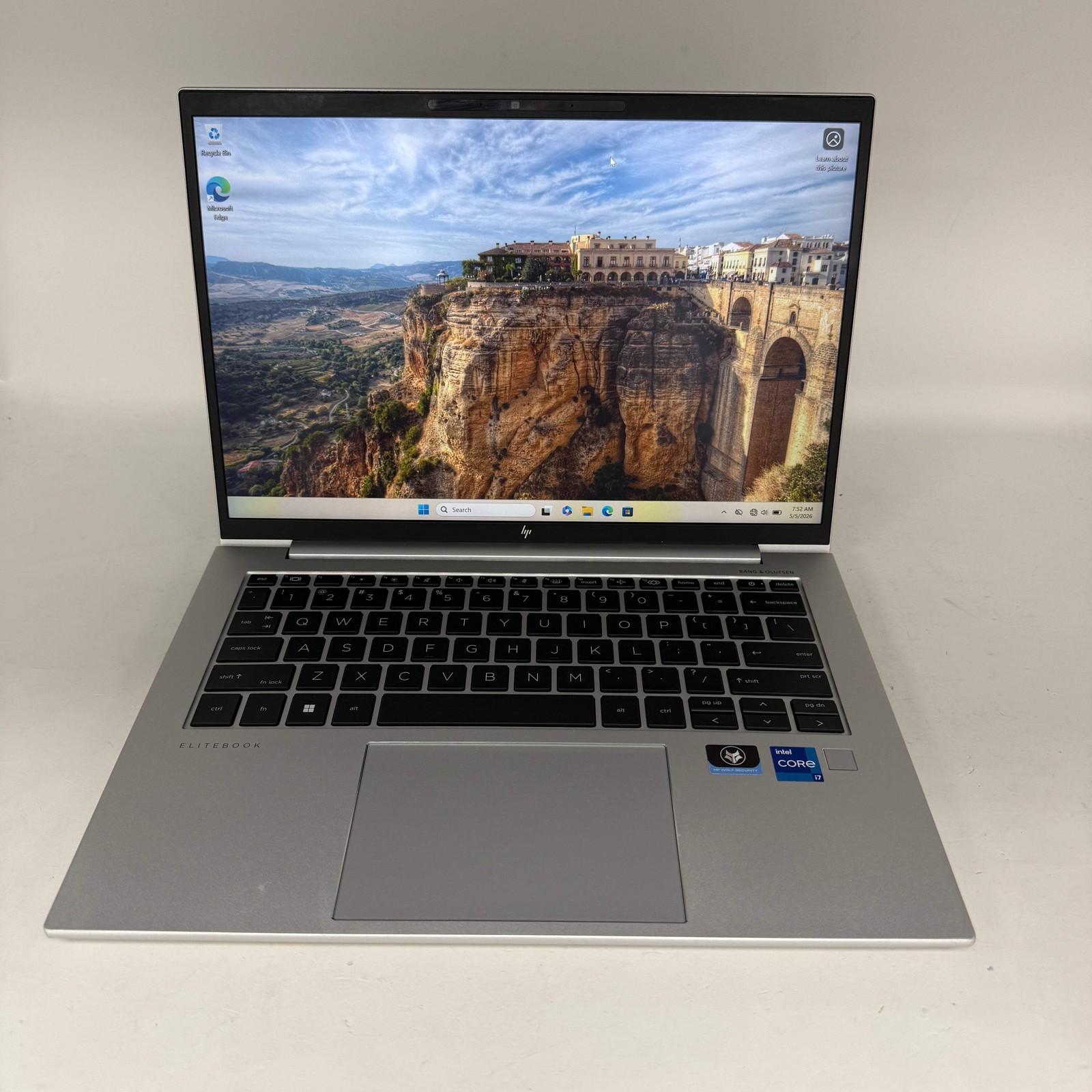 HP EliteBook 840 G9 14″ i7-1255U 1.7GHz 16GB RAM 512GB SSD