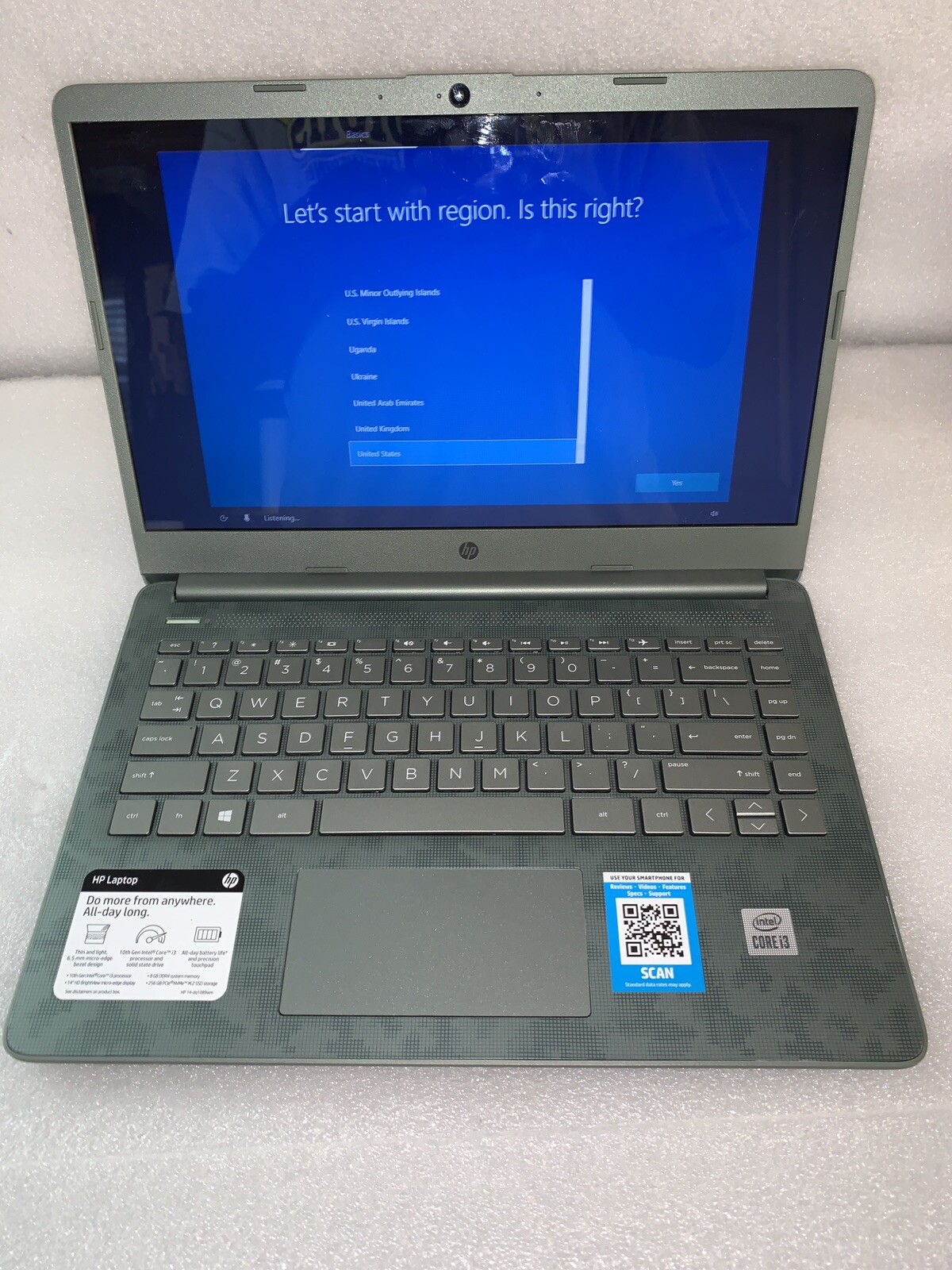 HP 14-dq1089wm 14″ (256GB SSD, Intel Core i3-1005G1, 1.2GHz, 8GB RAM) Laptop…