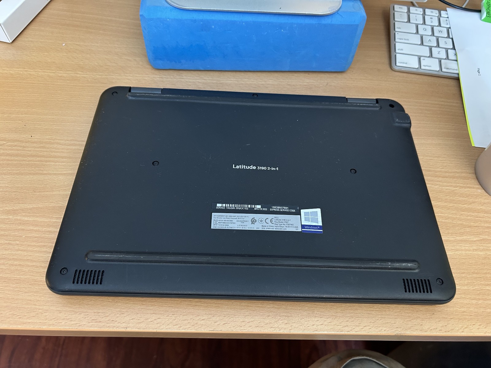 Dell laptop tablet 3190 2 in1