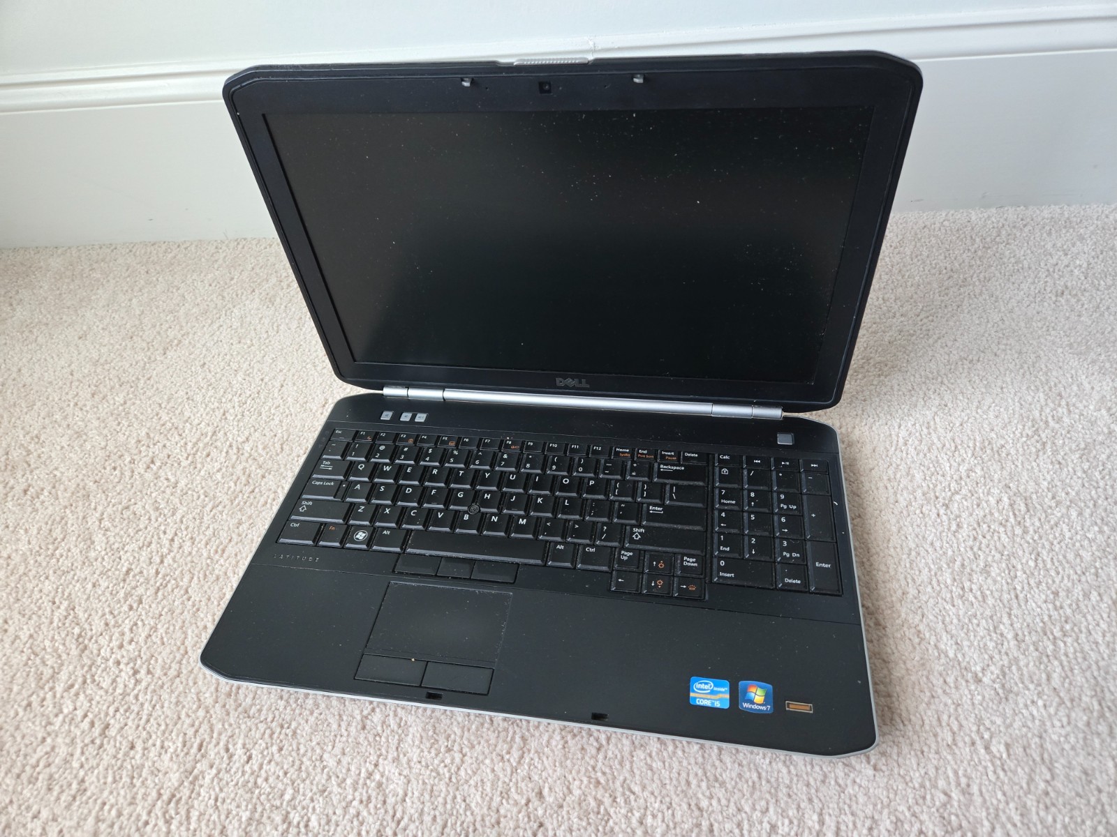 Dell P15F Latitude E5520 15.6″ Laptop Intel Core I5-2520M No Power READ