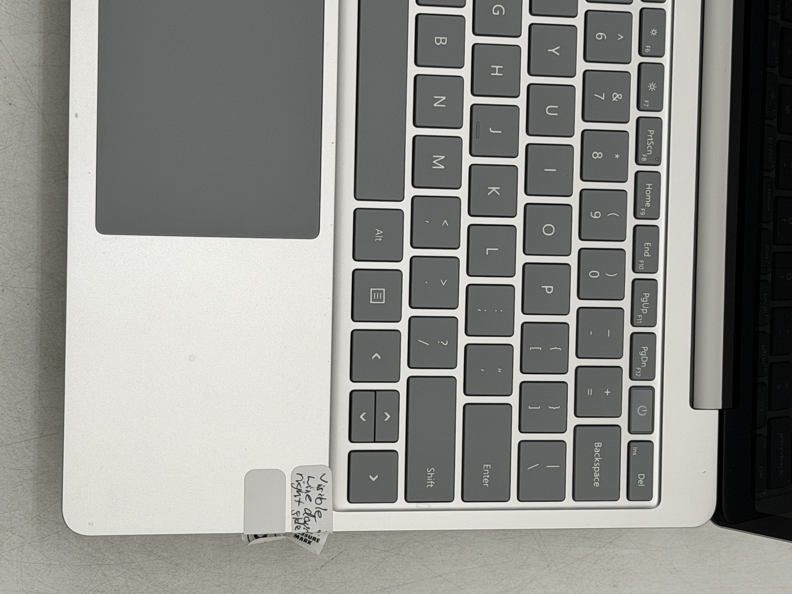 Microsoft Surface Laptop Go 12.3in i5-1035G1 16GB 256GB NO OS READ