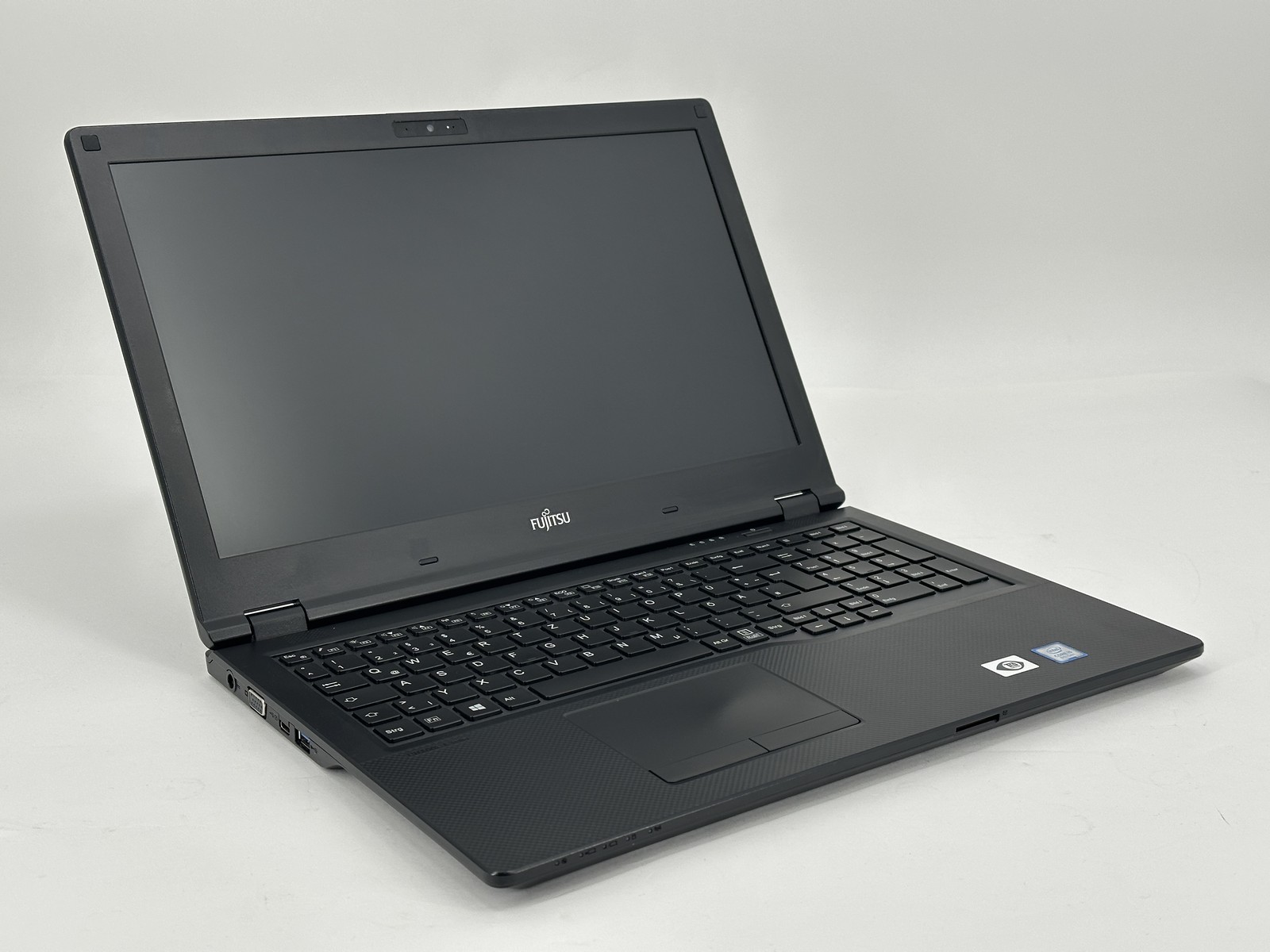 Fujitsu LifeBook E459 15.6″ FHD i5-8250U 8GB DDR4 256GB M2 SSD Win11 Pro Pixel