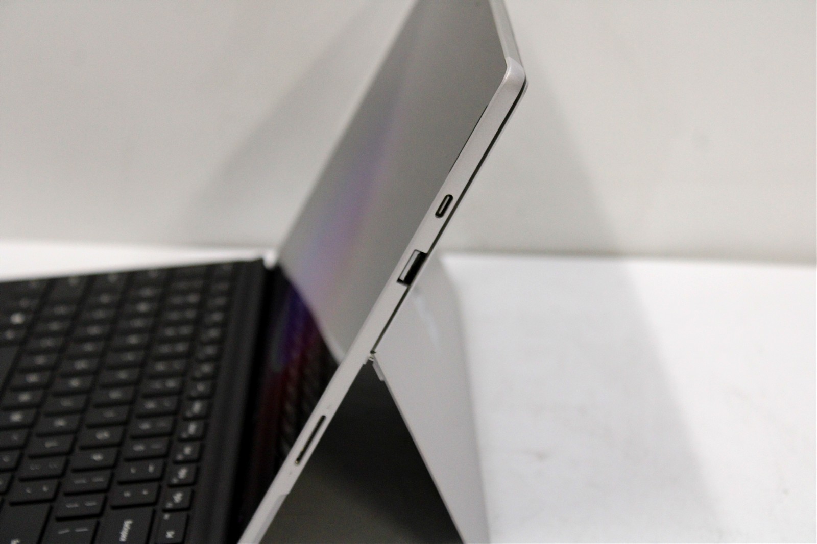 Microsoft Surface Pro 7 i5-1035G4 8GB RAM 128GB SSD 12.3″ Windows 11 Home