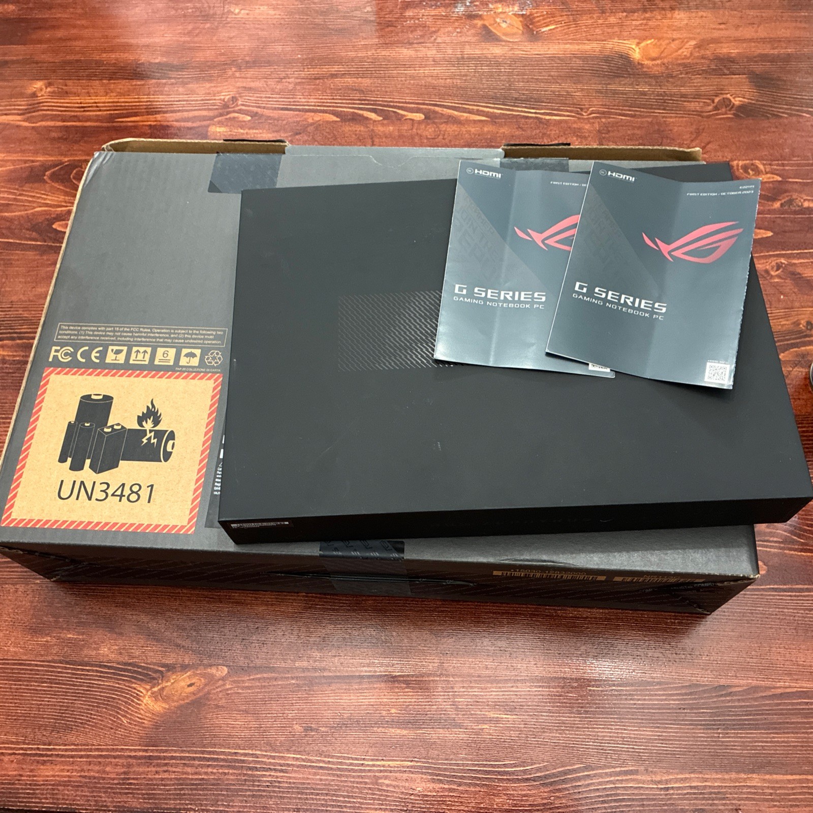 ASUS ROG Zephyrus G14 2024 RTX 4070 Ryzen 9 8945HS 32GB RAM 1TB OLED 3K 120Hz