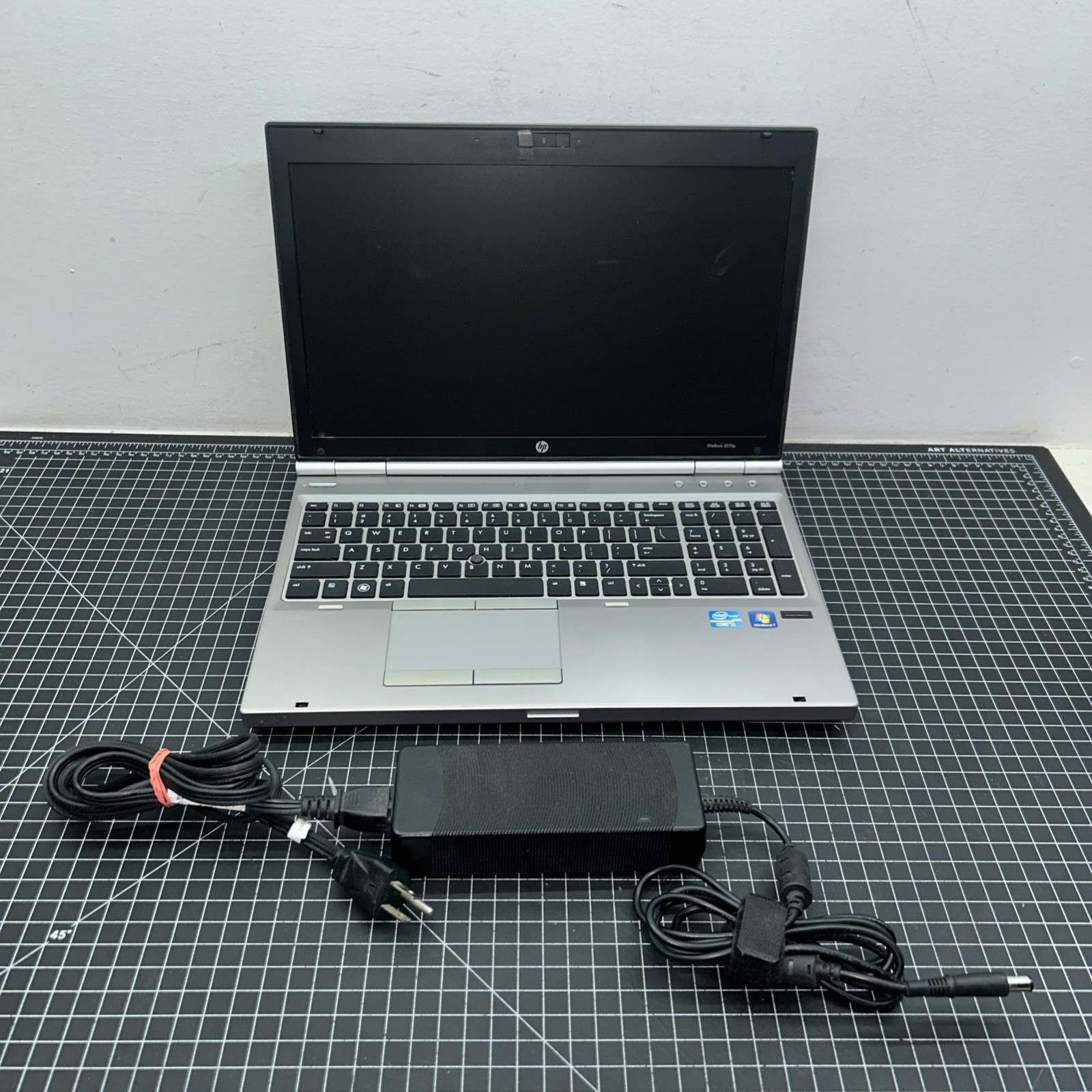 **PARTS/REPAIR**HP Elitebook 8570P Laptop with Power Cord