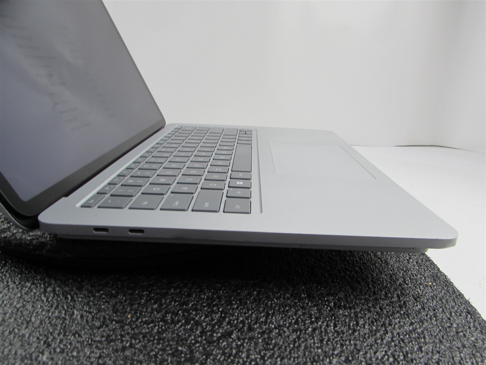 Microsoft Surface Laptop Studio 1964 i7-11370H 1TB SSD 32GB RTX A2000 *No A/C*
