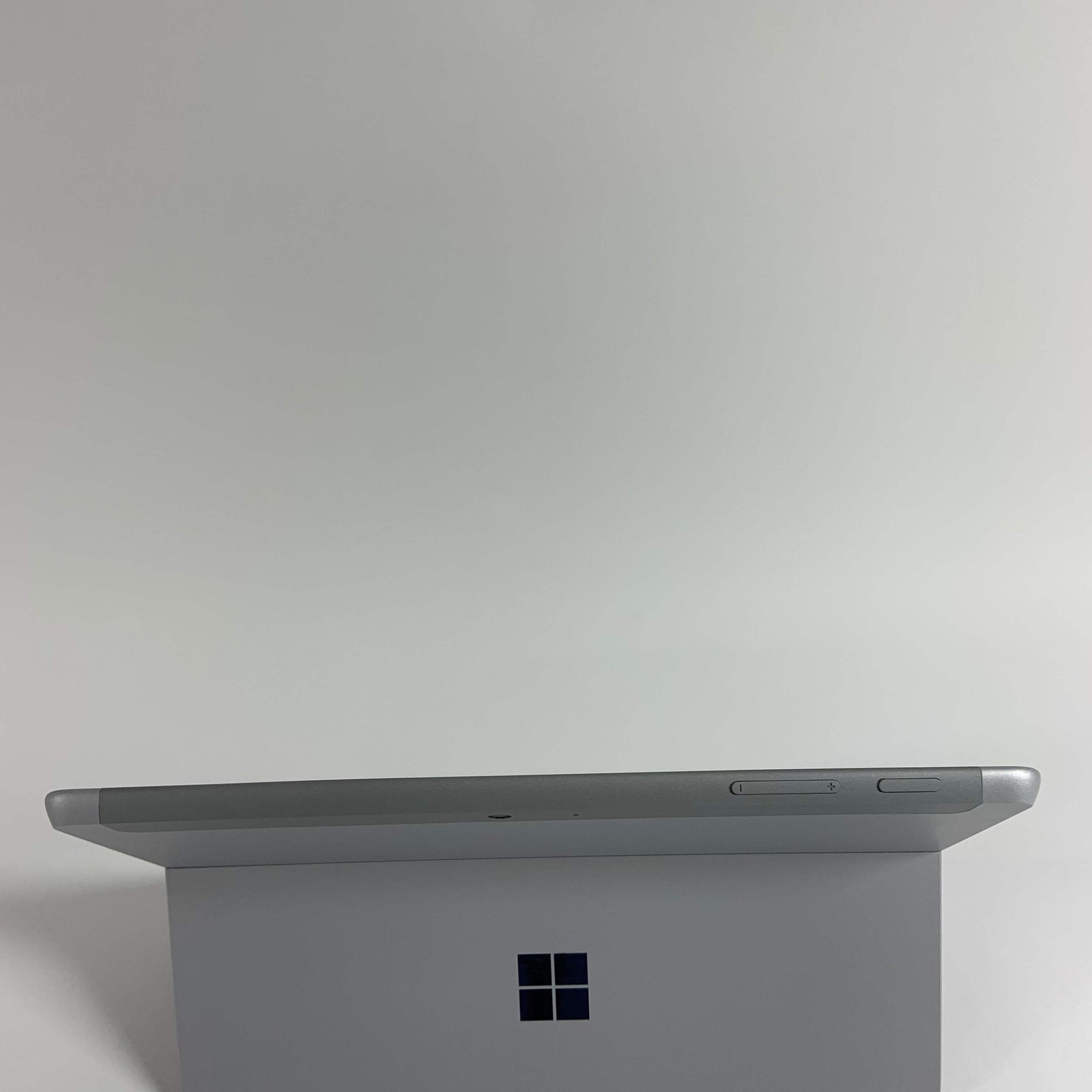 Microsoft Surface Pro 3 1901 Pentium Gold 6500Y 1.9GHz 8GB RAM 128GB SSD
