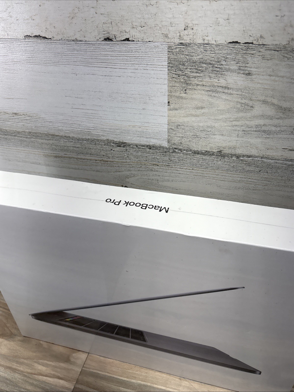 Brand New Sealed Apple MacBook Pro 15” A1990 i7 2.2GHz 16GB 256GB MR932LL/A
