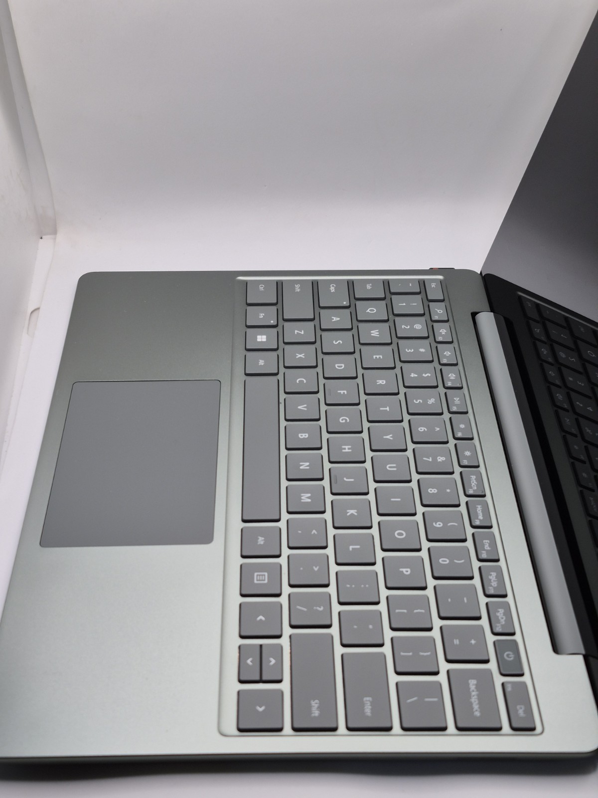 Microsoft Surface Laptop Go 3 12.4″ 8GB RAM – 256GB SSD Sage Cycle 101