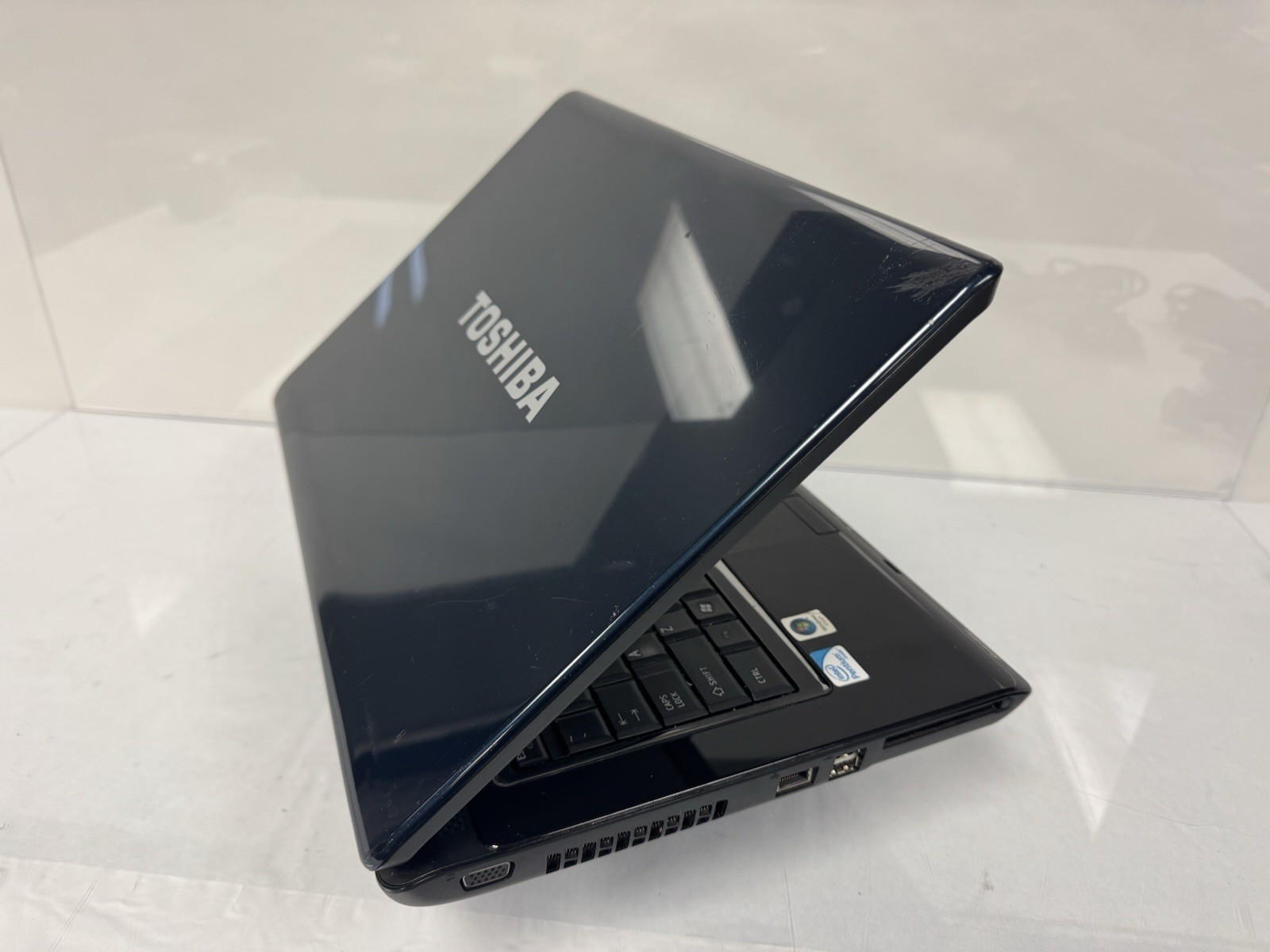 Toshiba Satellite L305-S5921 Intel Pentium Dual T3400 @2.16GHz 1GB Ram No HDD