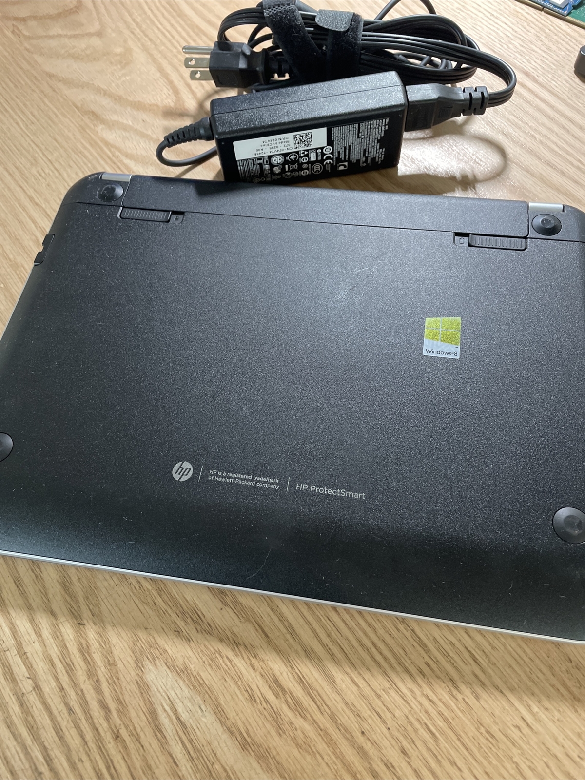 HP Pavilion TS AMD A4-1250 APU @1.0 GHz, 4 GB RAM, 500GB HDD, Touch, WIN 8.1
