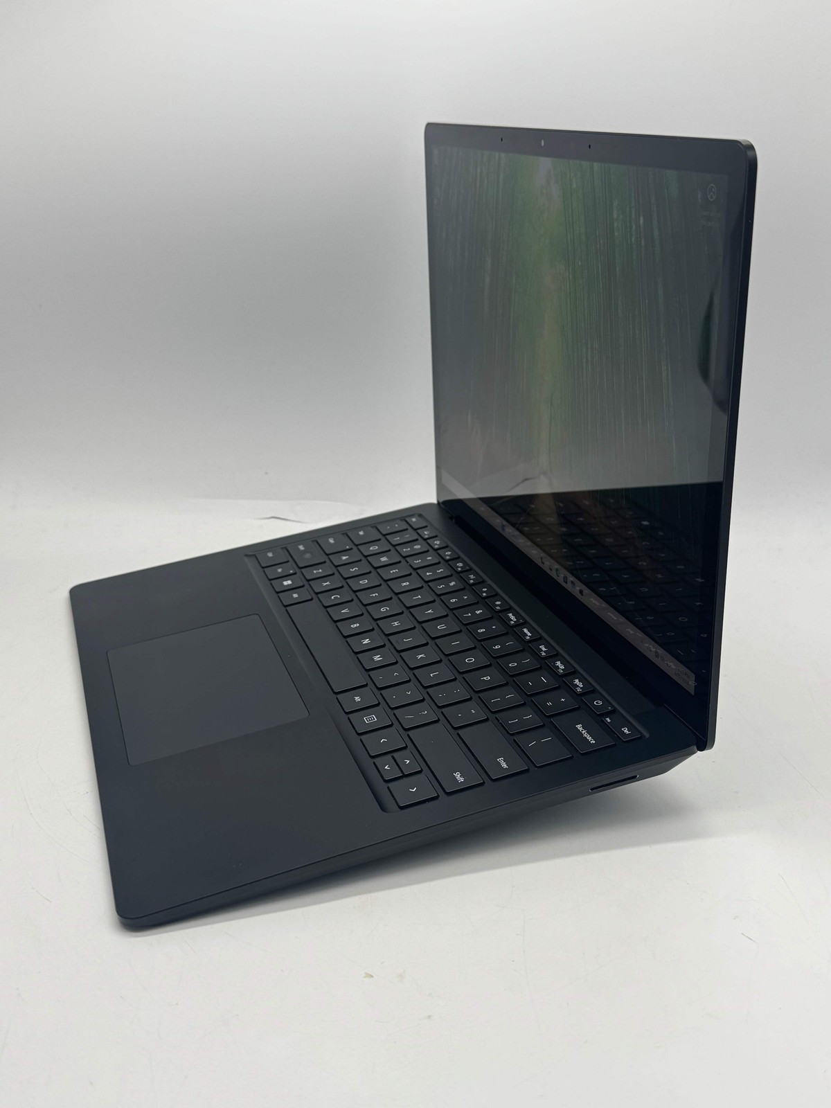 Microsoft Surface Laptop 4 1951 13.5″ Core i7 11th Gen 16GB 256GB Black Used