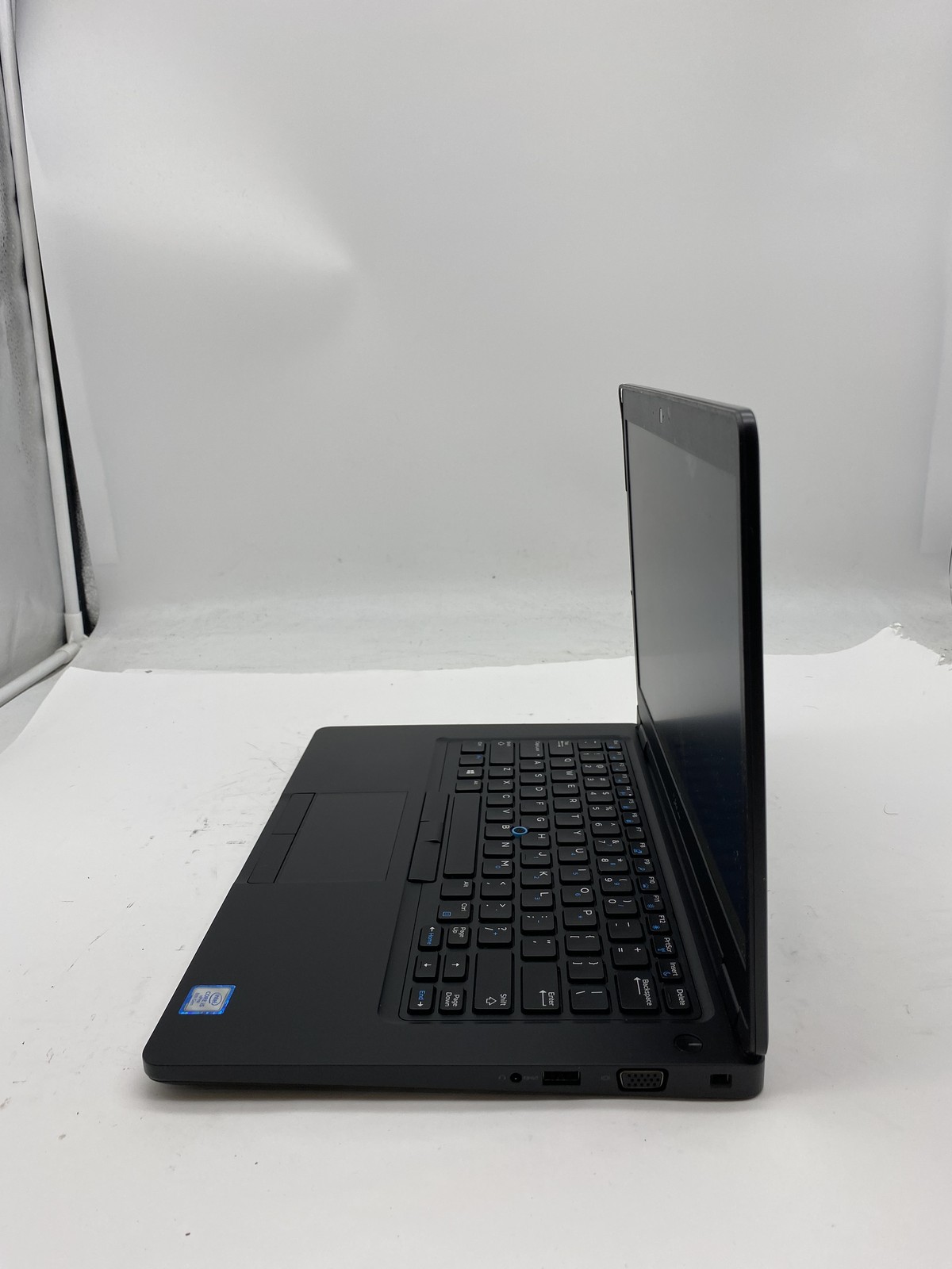 Dell Latitude 5490 Laptop Intel Core i5 8th Gen 8GB RAM 256GB SSD W11P