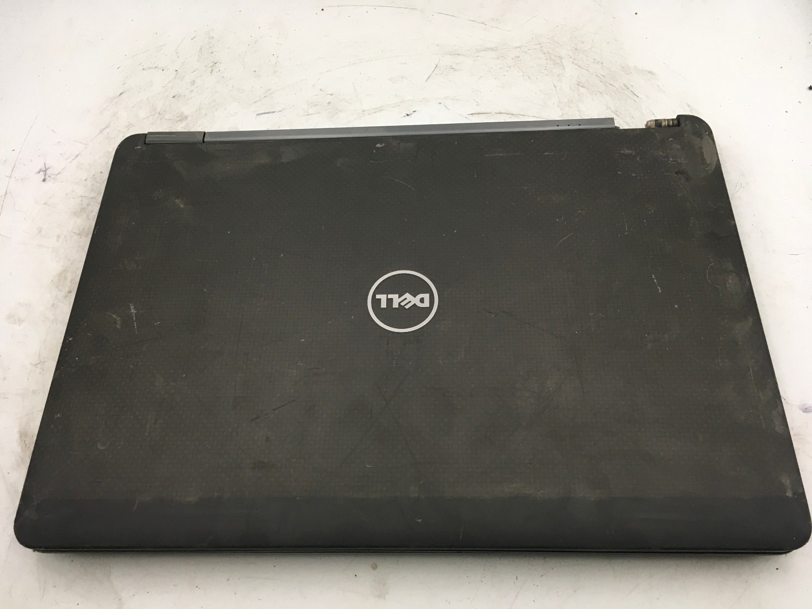 DELL LATITUDE E7450 – FOR PARTS/LCD LEAKED – INTEL I7 5600U – NO RAM – READ – BB