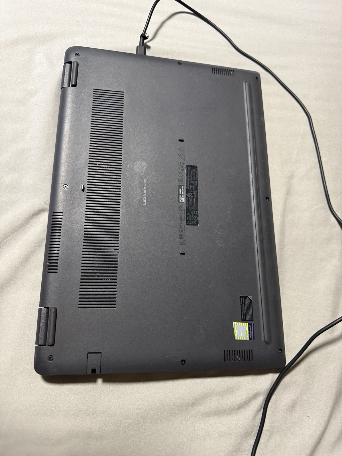 DELL LATITUDE 3510 | Intel Core i5-10210U | 256GB SSD | 16GB | WINDOWS 11 PRO