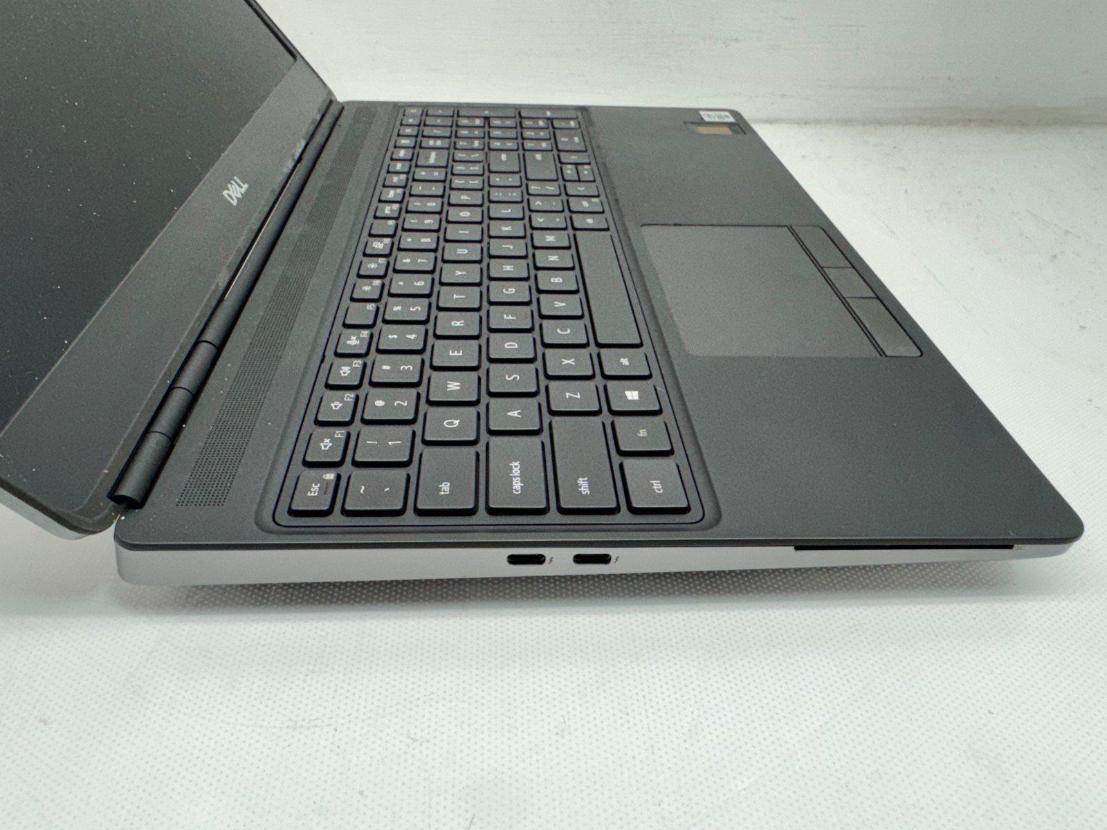 Dell Precision 7550 15.6″ Intel i7-10850H@2.7GHz 16GB 256G T2000 Nocamera *READ*