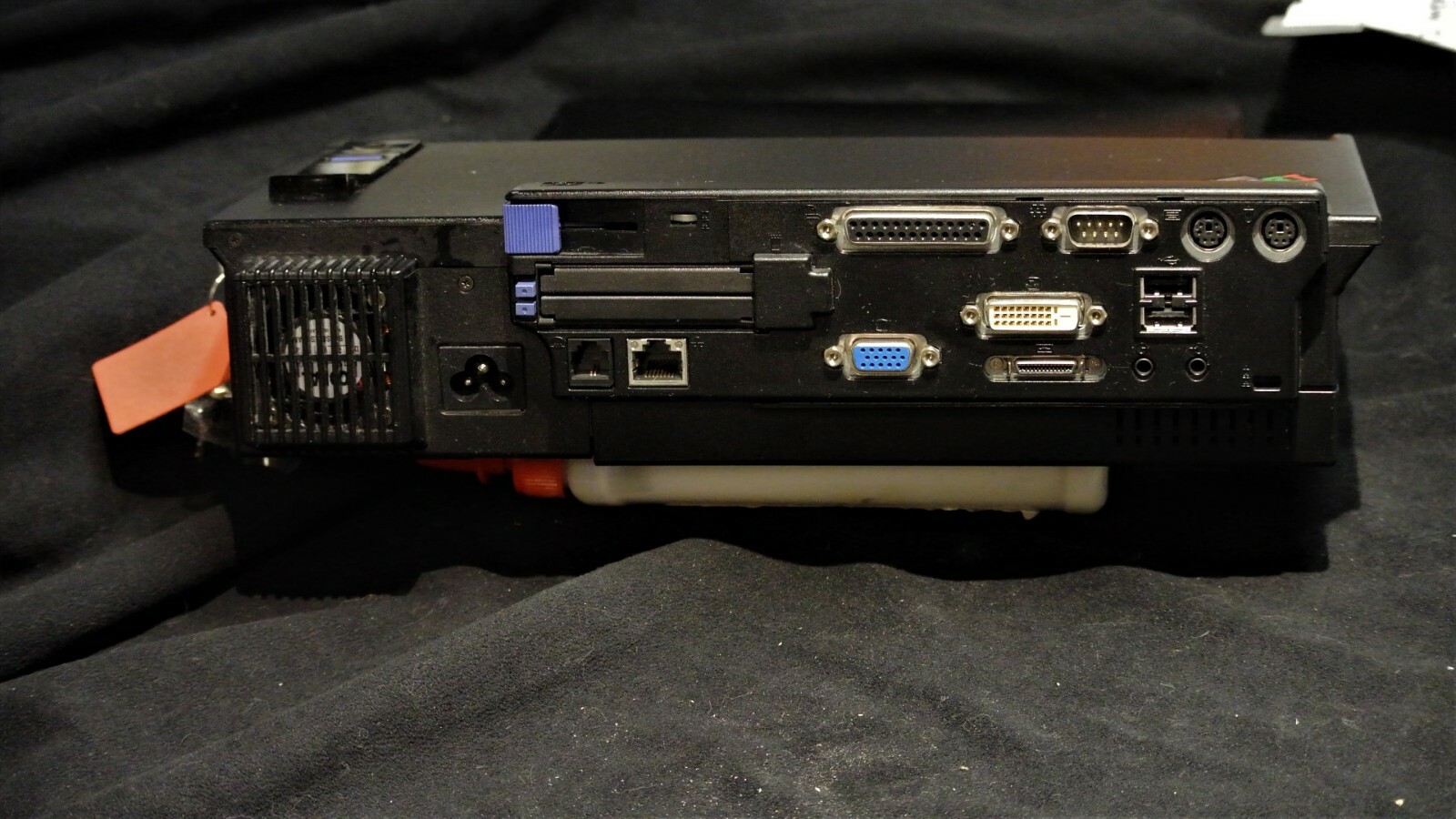 IBM THINKPAD RETRO Alienware like Laptop Windows 95 98 DOS Gaming SSD Pent 4