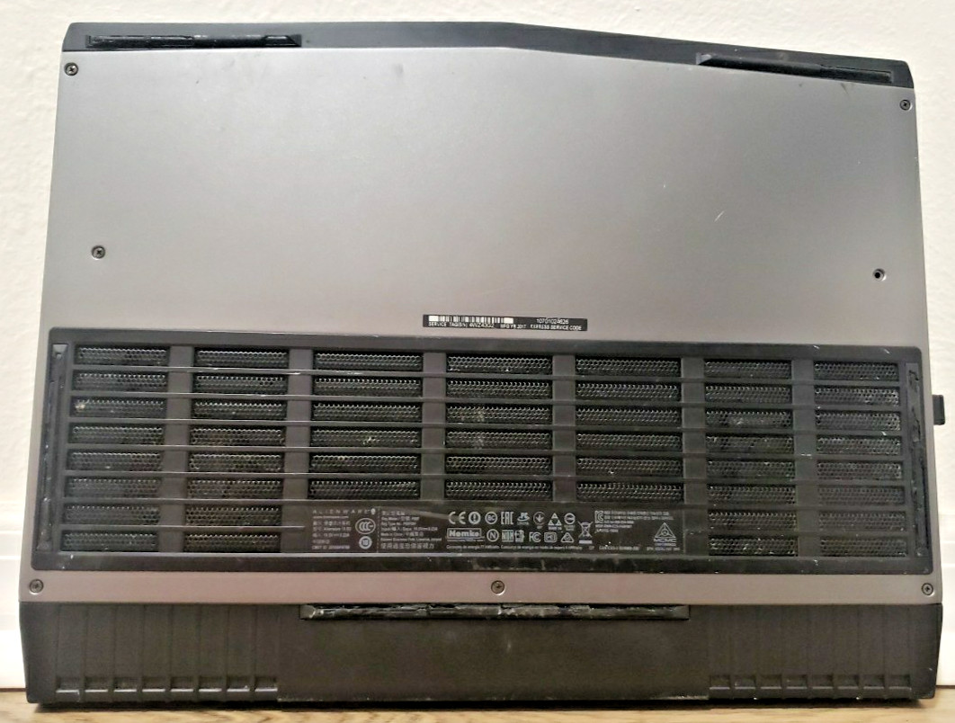 ALIENWARE 15 R3 GAMING LAPTOP i7-7700HQ 2.80GHz 8GB RAM GTX 1060 256GB-512GB